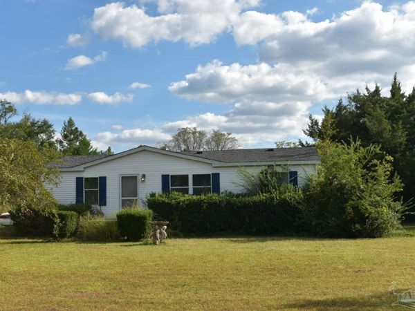 9587 South Trace Rd, Milton, FL 32583