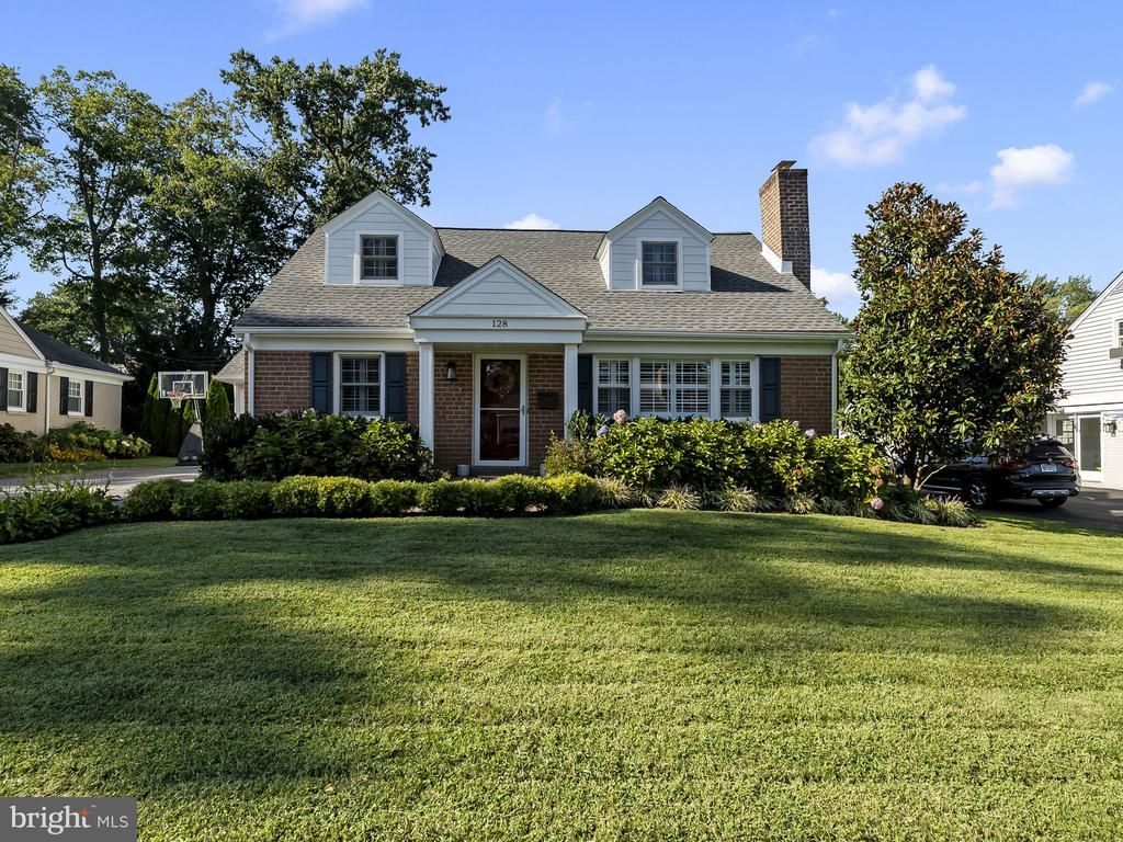 128 RODNEY CIRCLE , BRYN MAWR, PA 19010