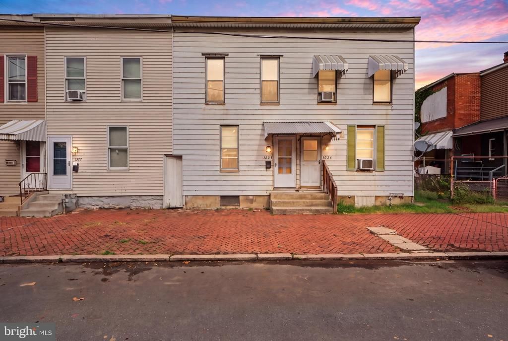 1224 SWATARA STREET , HARRISBURG, PA 17104