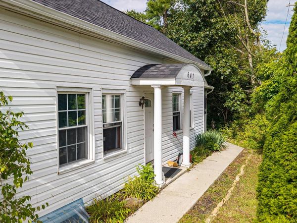 647 Saratoga Road, Glenville, NY 12302