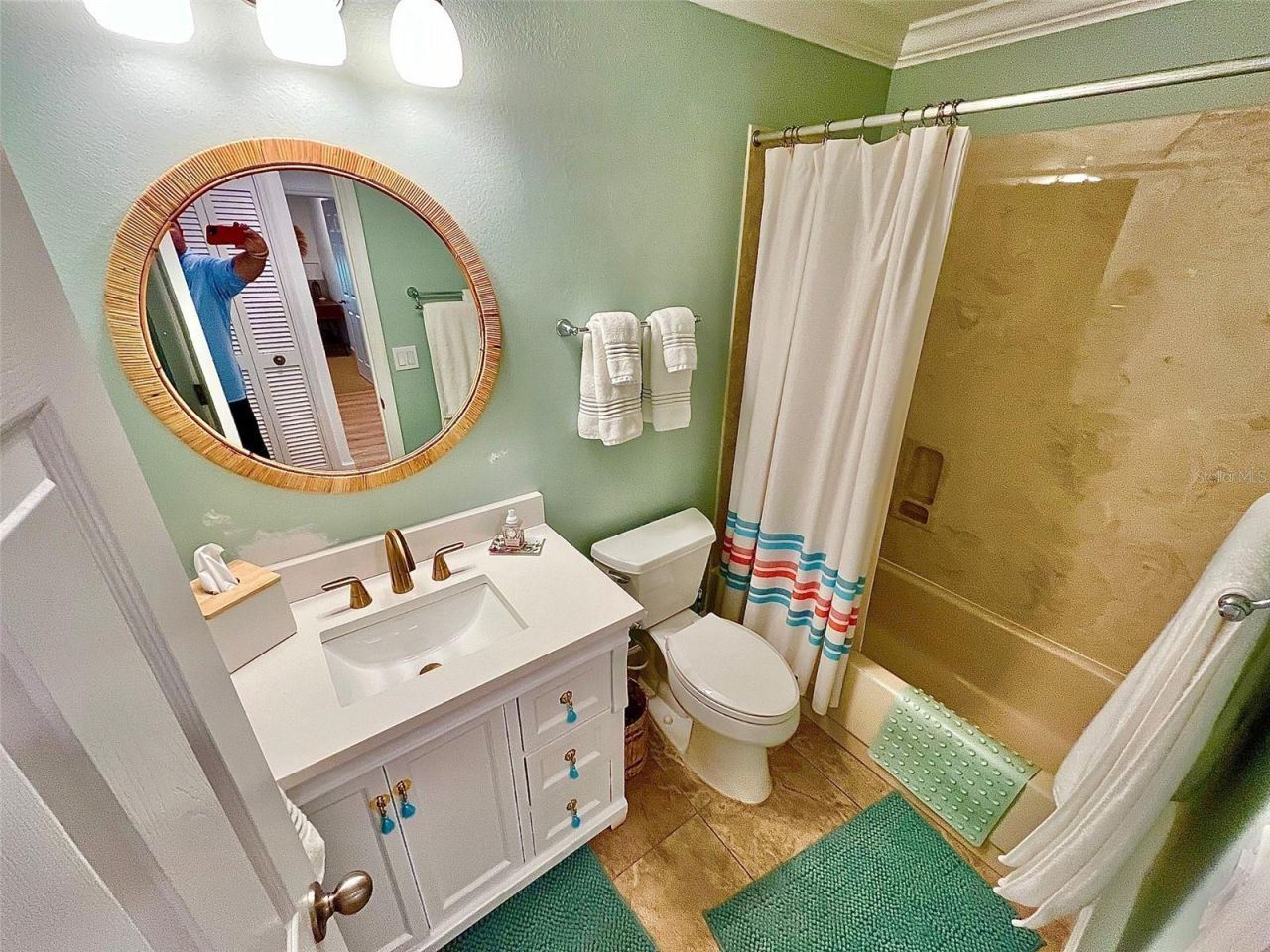 4005 Oakley Greene , Unit 19, Sarasota, FL 34235 Photo