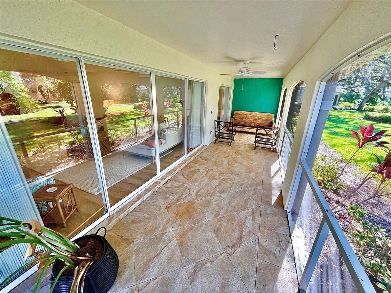 4005 Oakley Greene , Unit 19, Sarasota, FL 34235 Photo