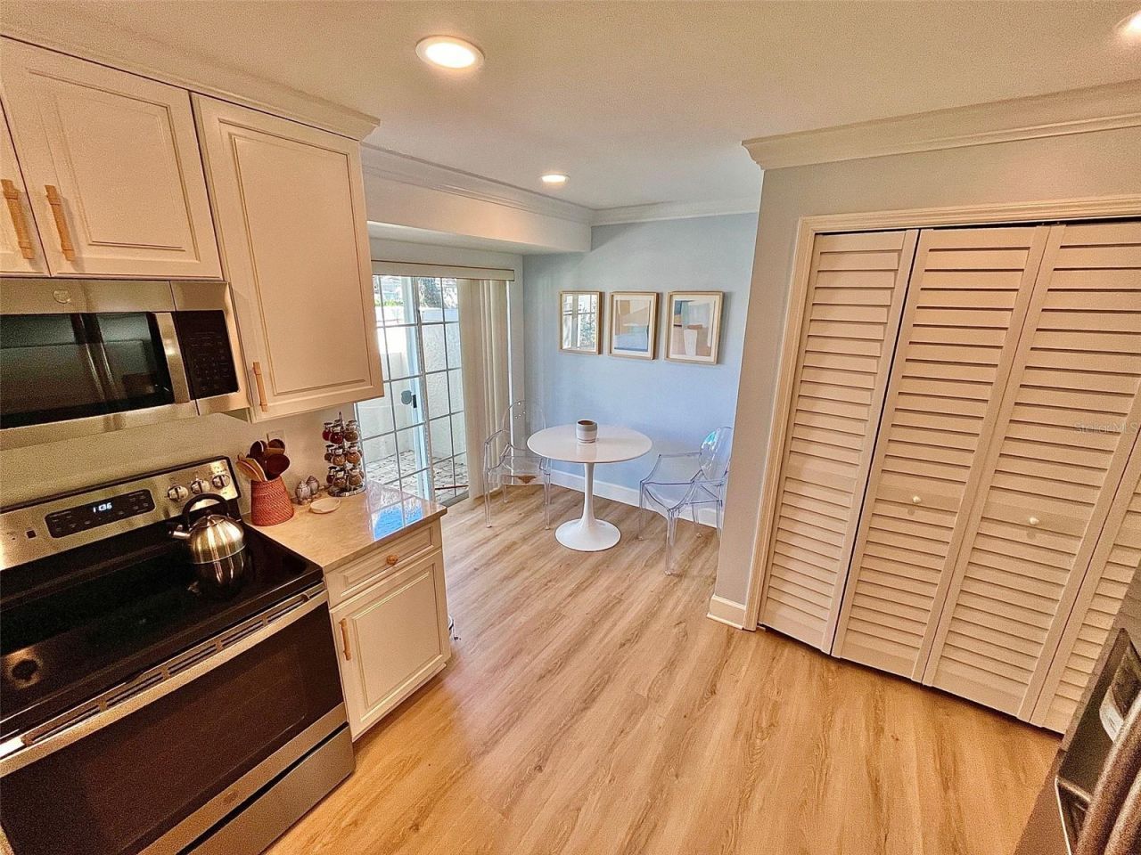4005 Oakley Greene , Unit 19, Sarasota, FL 34235 Photo