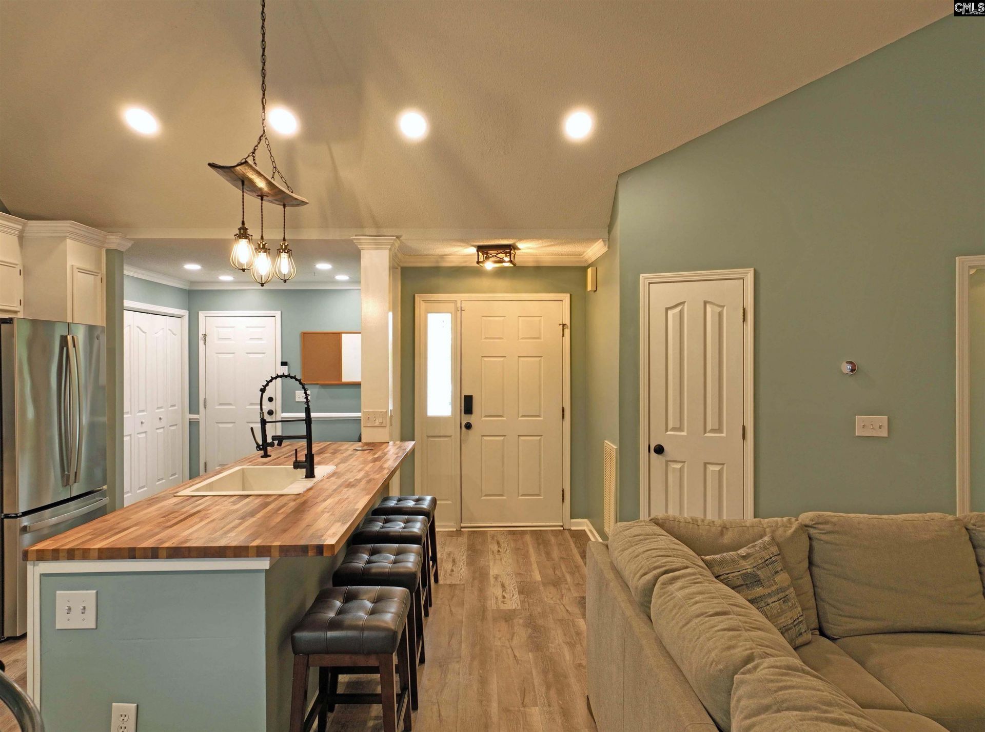 500 Whispering Winds Drive Photo 4