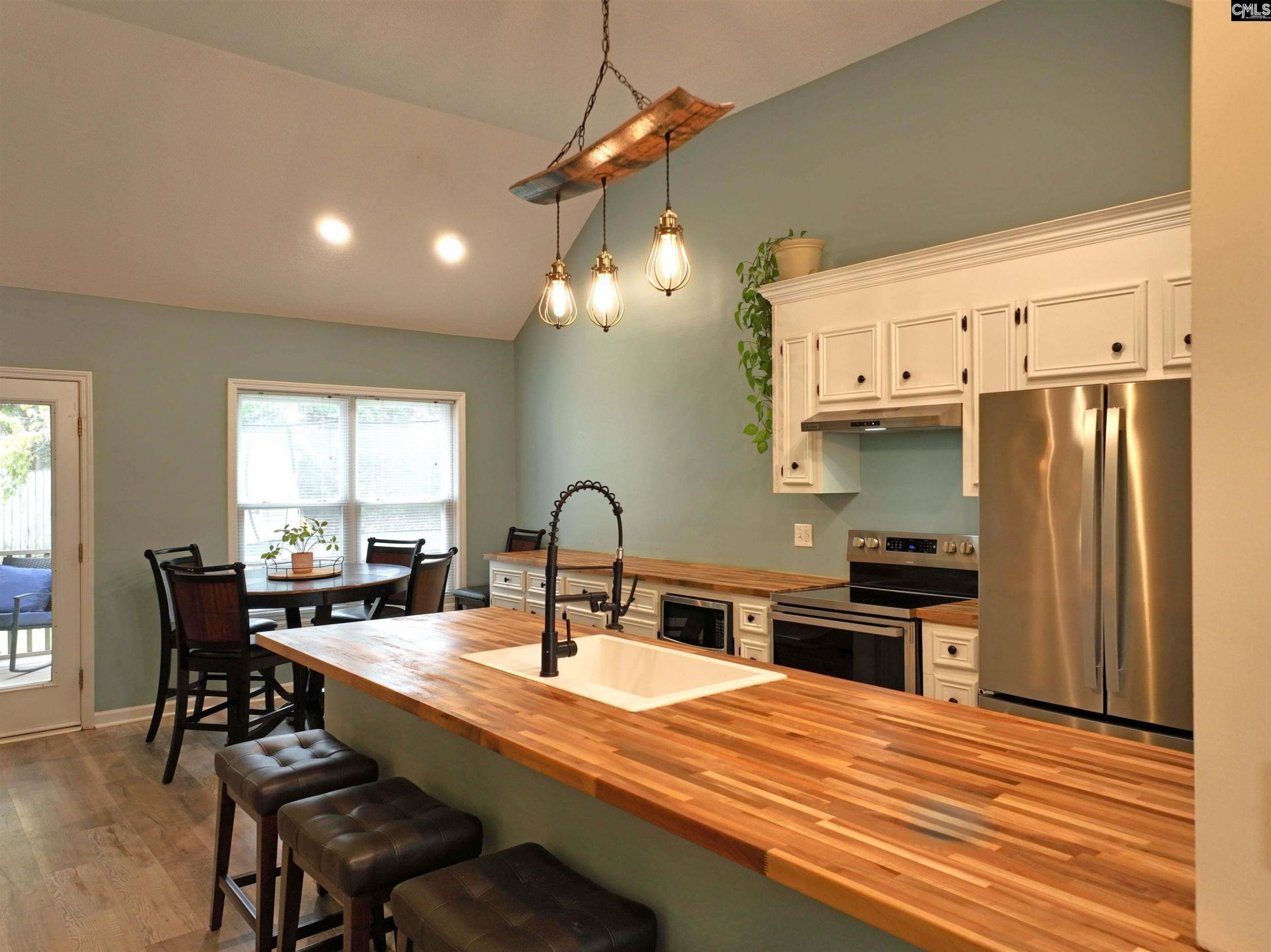 500 Whispering Winds Drive Photo 6