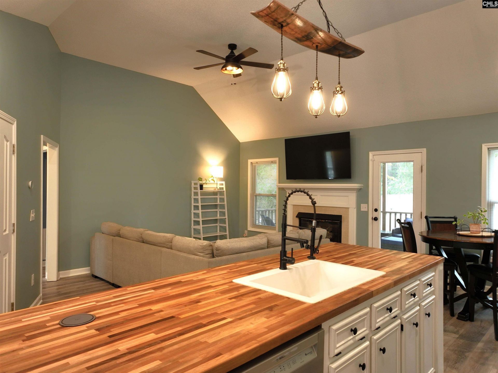 500 Whispering Winds Drive Photo 8