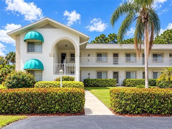 281 Gabriel CIR, Unit 6, NAPLES, FL 34104