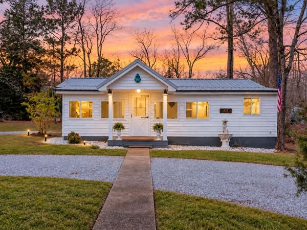 62 Foster Dr , Camden, TN 38320