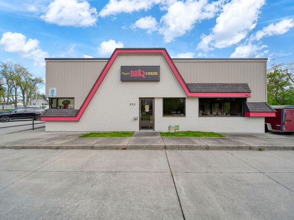221 W Prospect Street, Jackson, MI 49203