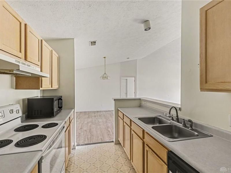 1655 Piper Lane, Unit 206, Dayton, OH 45440 Photo 6