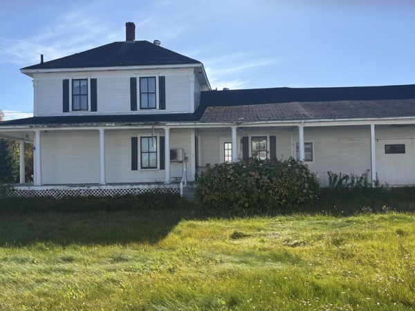 114 Saint Francis Street , Van Buren, ME 04785