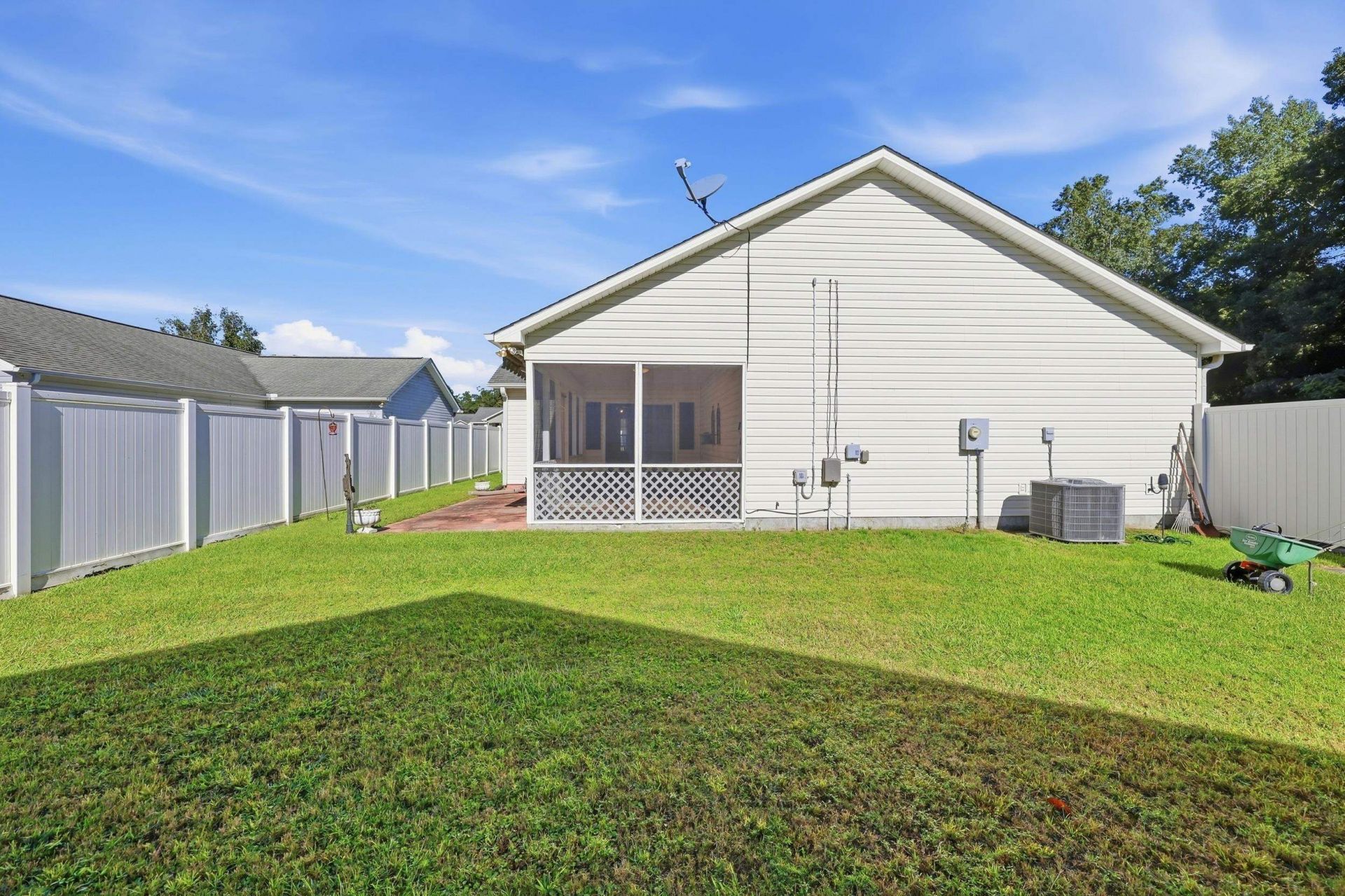 301 Sean River Rd. Photo 31
