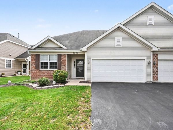 8226 Woodview Avenue , Joliet, IL 60431