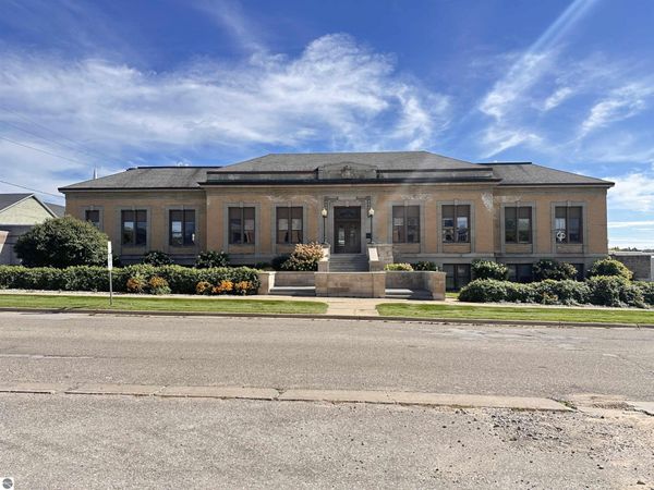 100 Chapin Street E, Cadillac, MI 49601