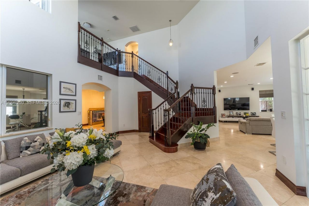 11530 NW 82nd Ter , Doral, FL 33178 Photo