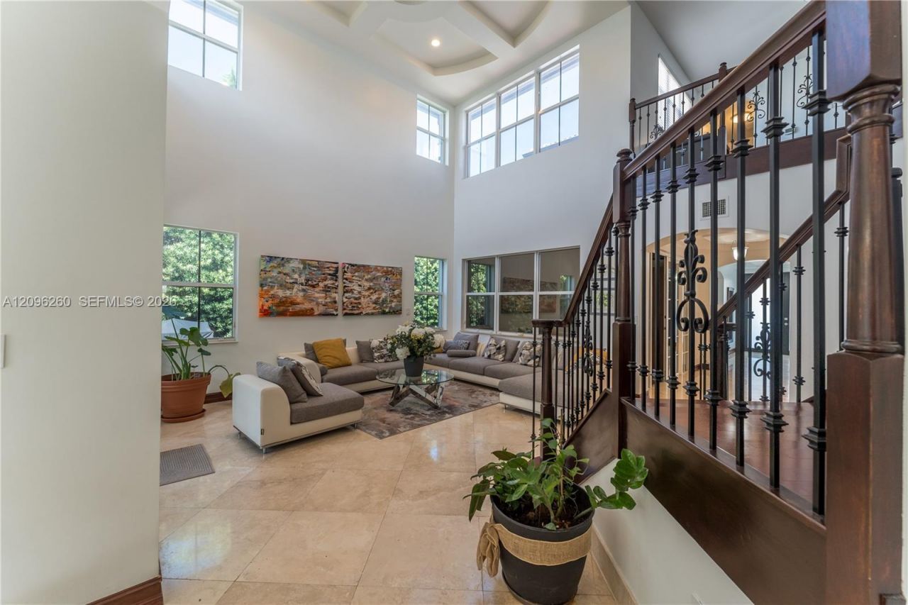 11530 NW 82nd Ter , Doral, FL 33178 Photo