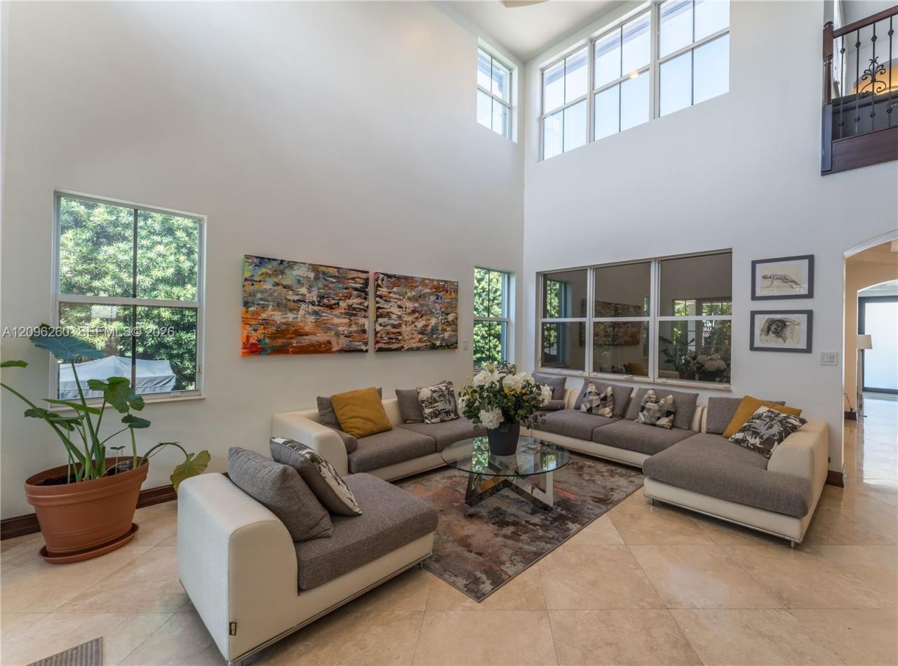 11530 NW 82nd Ter , Doral, FL 33178 Photo