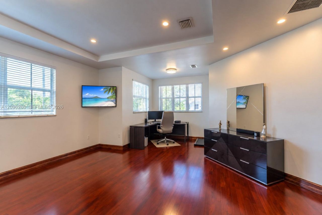 11530 NW 82nd Ter , Doral, FL 33178 Photo