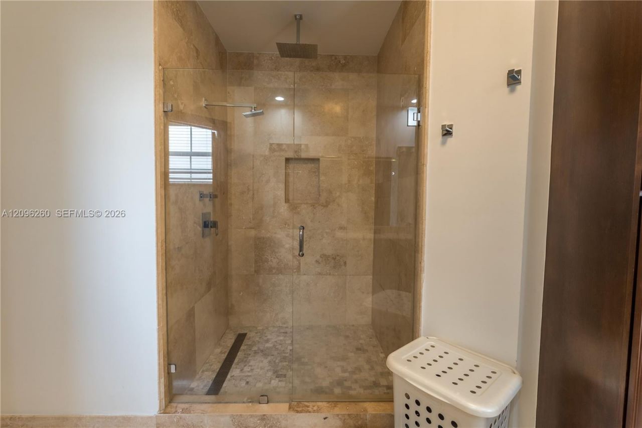 11530 NW 82nd Ter , Doral, FL 33178 Photo