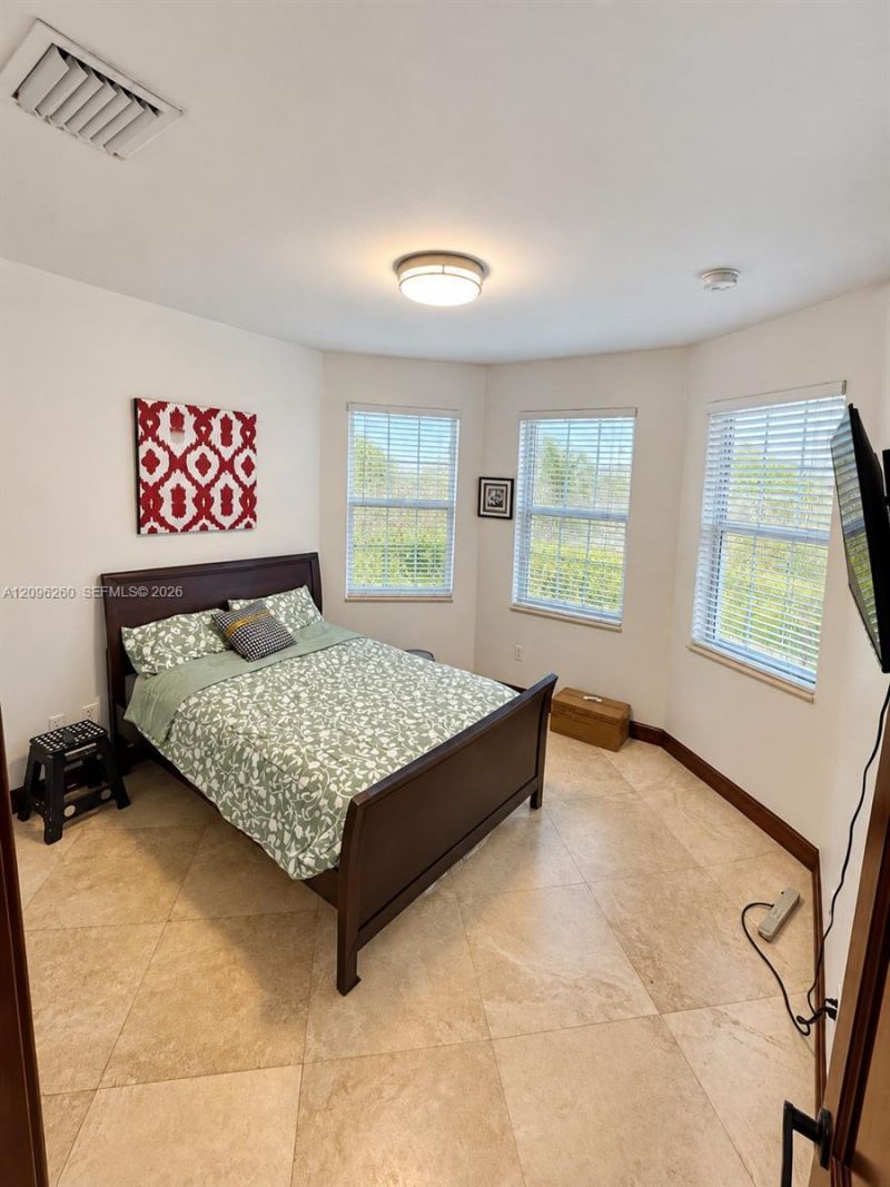 11530 NW 82nd Ter , Doral, FL 33178 Photo