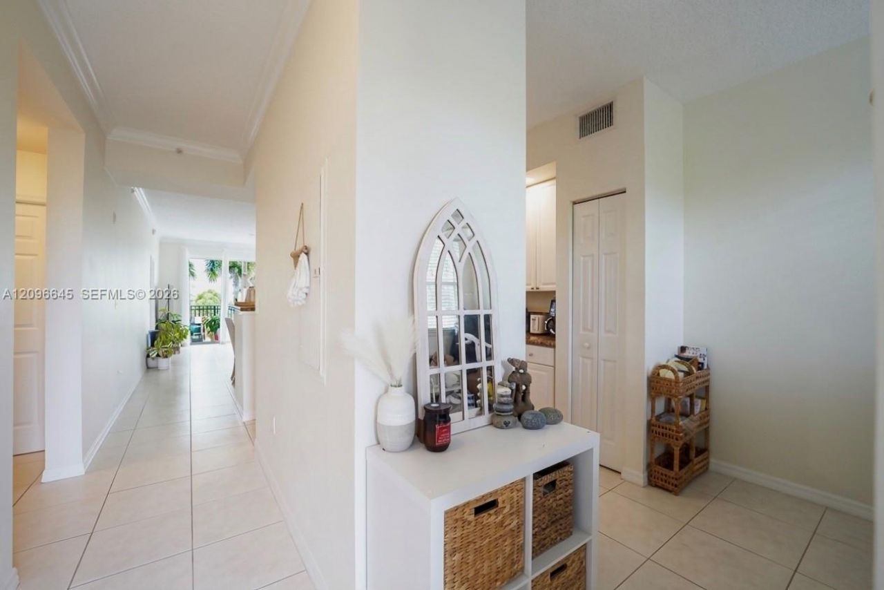 26 Royal Palm Way, Unit 304, Boca Raton, FL 33432 Photo