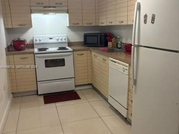 2217 NW 7th St , Unit 1202, Miami, FL 33125