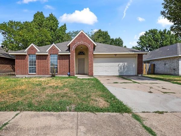 1219 Brooklawn Drive , Arlington, TX 76018