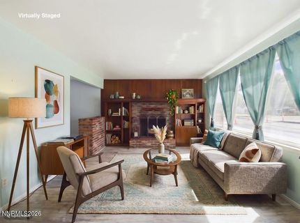 626 Prater Way, Sparks, NV 89431 Photo