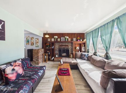 626 Prater Way, Sparks, NV 89431 Photo