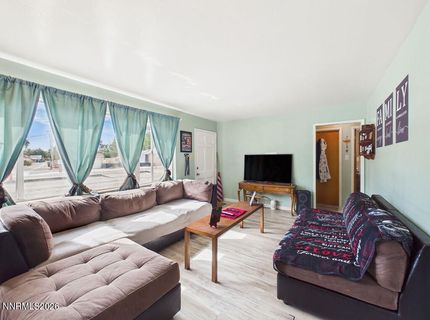 626 Prater Way, Sparks, NV 89431 Photo
