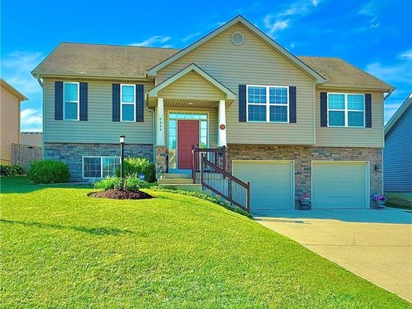 4004 Greywood Lane, St Joseph, MO 64505