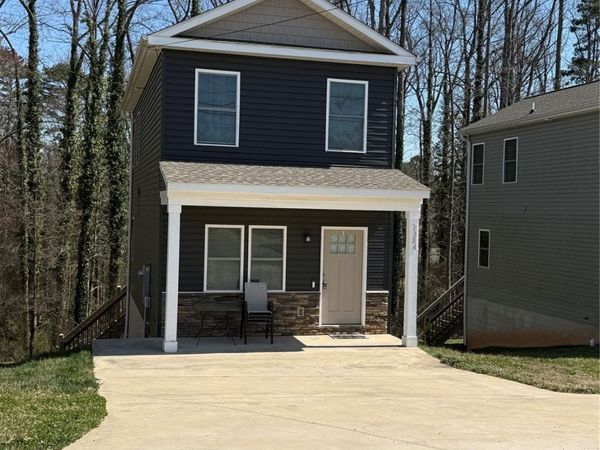 1084 20th Street NE, Hickory, NC 28601