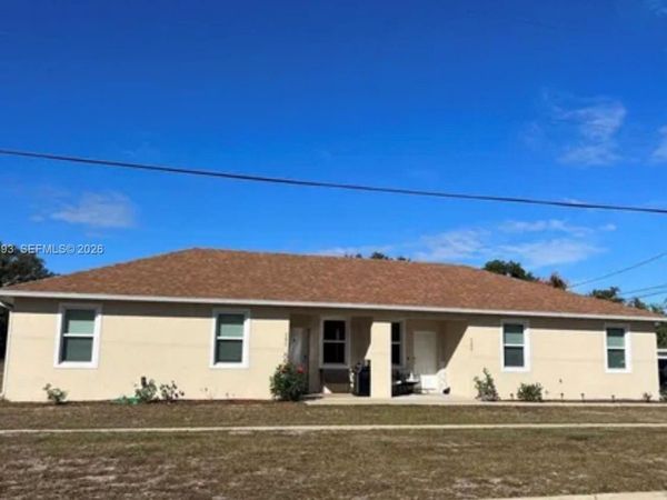 2 W Orange St , Davenport, FL 33837