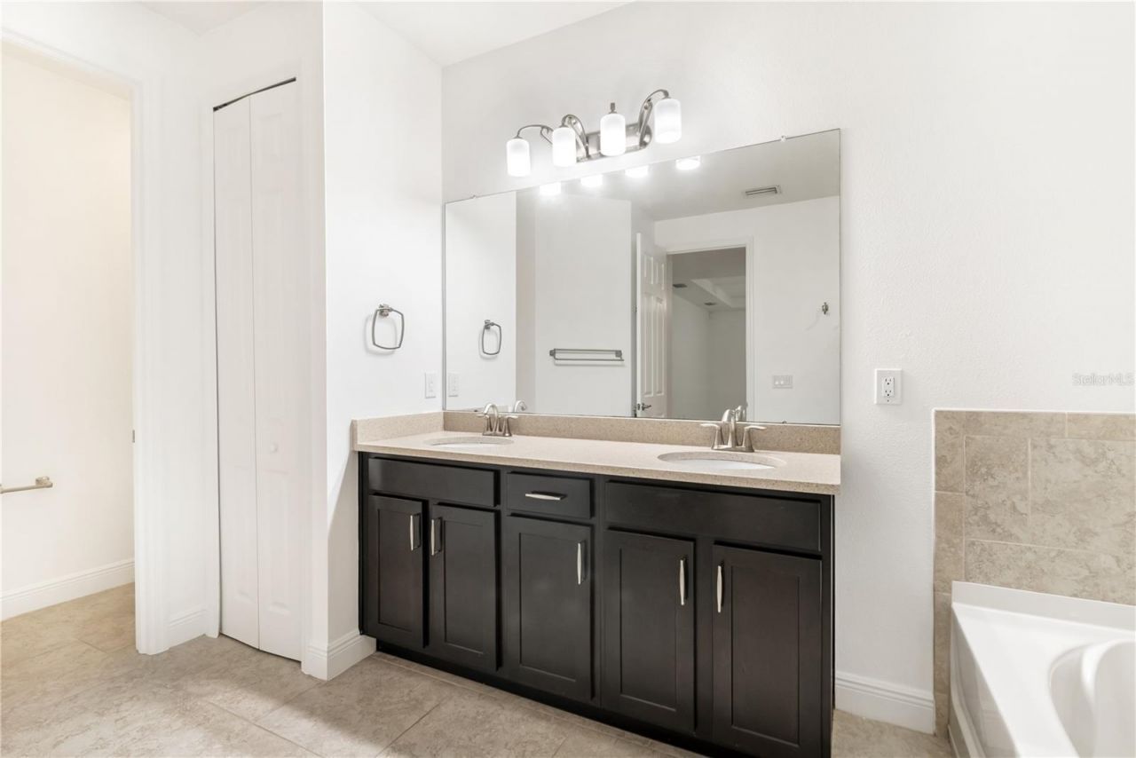 5790 Rock Dove Drive, Sarasota, FL 34241 Photo