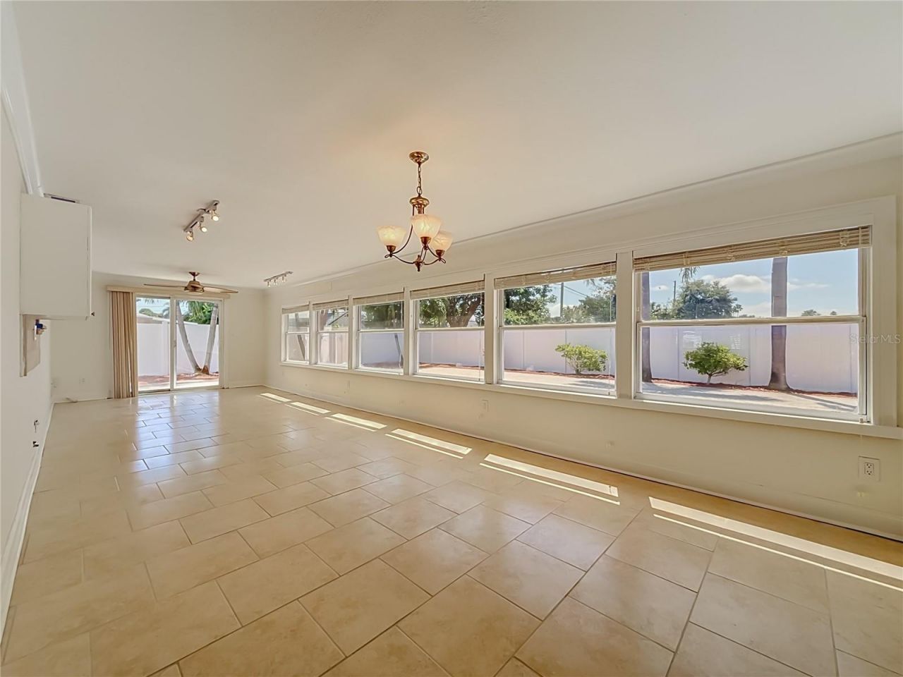 6414 24th Avenue N, Saint Petersburg, FL 33710 Photo