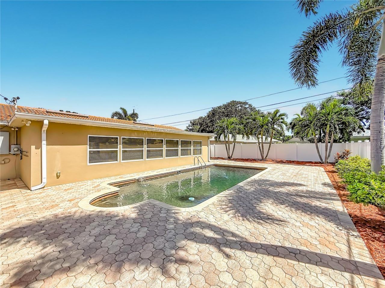 6414 24th Avenue N, Saint Petersburg, FL 33710 Photo