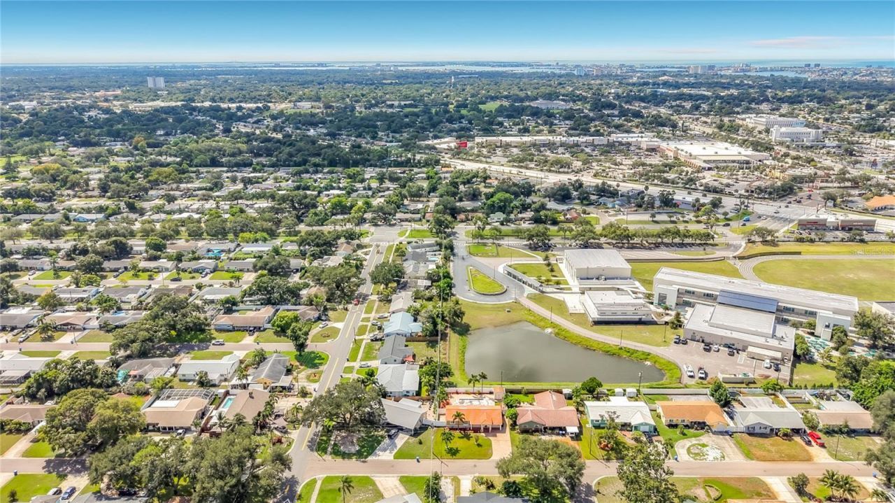 6414 24th Avenue N, Saint Petersburg, FL 33710 Photo