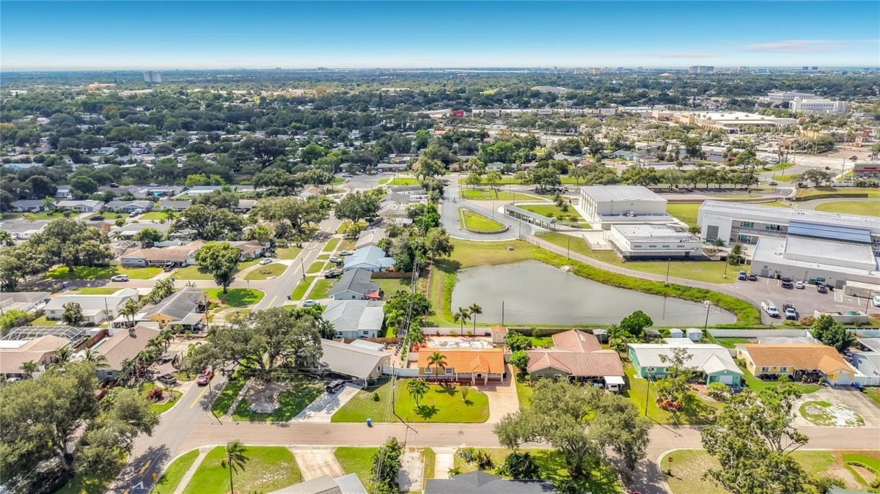 6414 24th Avenue N, Saint Petersburg, FL 33710 Photo