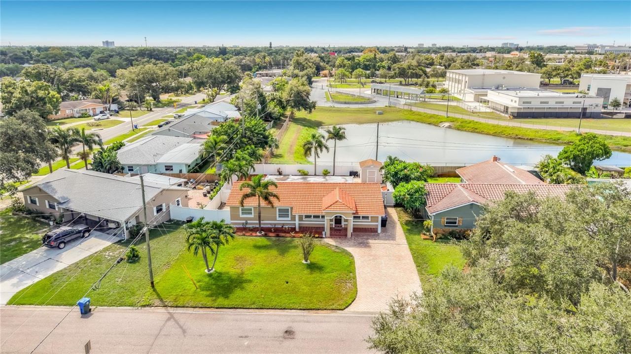 6414 24th Avenue N, Saint Petersburg, FL 33710 Photo