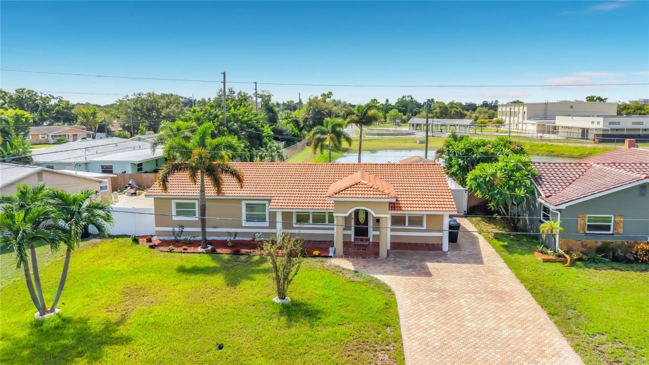 6414 24th Avenue N, Saint Petersburg, FL 33710 Photo