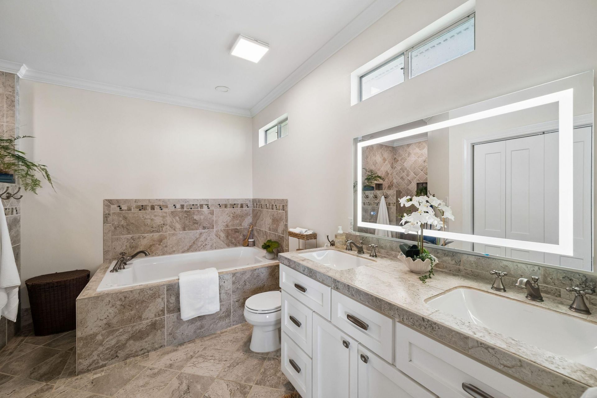 925 Shellmore Lane Photo 30