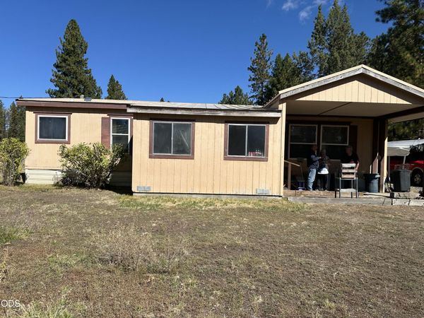 8606 Canary Drive, Bonanza, OR 97623