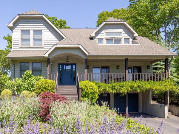 1600 Westview Drive, Mattituck, NY 11952