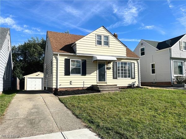 19265 Stockton Avenue , Maple Heights, OH 44137