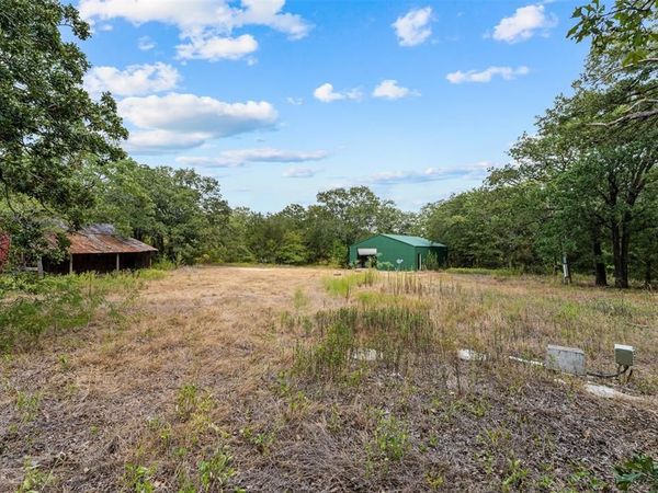 172 M Burton Street, Riesel, TX 76682