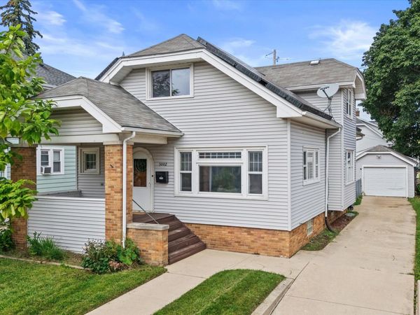 3002 Bate St, Racine, WI 53403