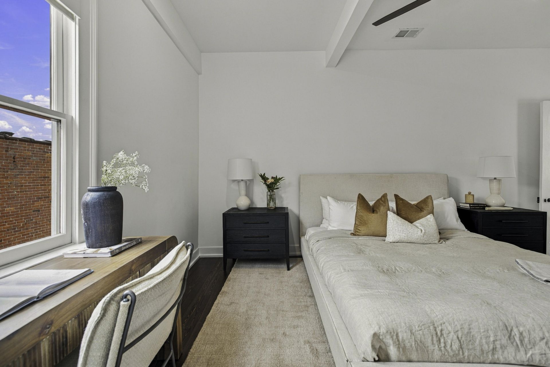 4 Percy Street Photo 28