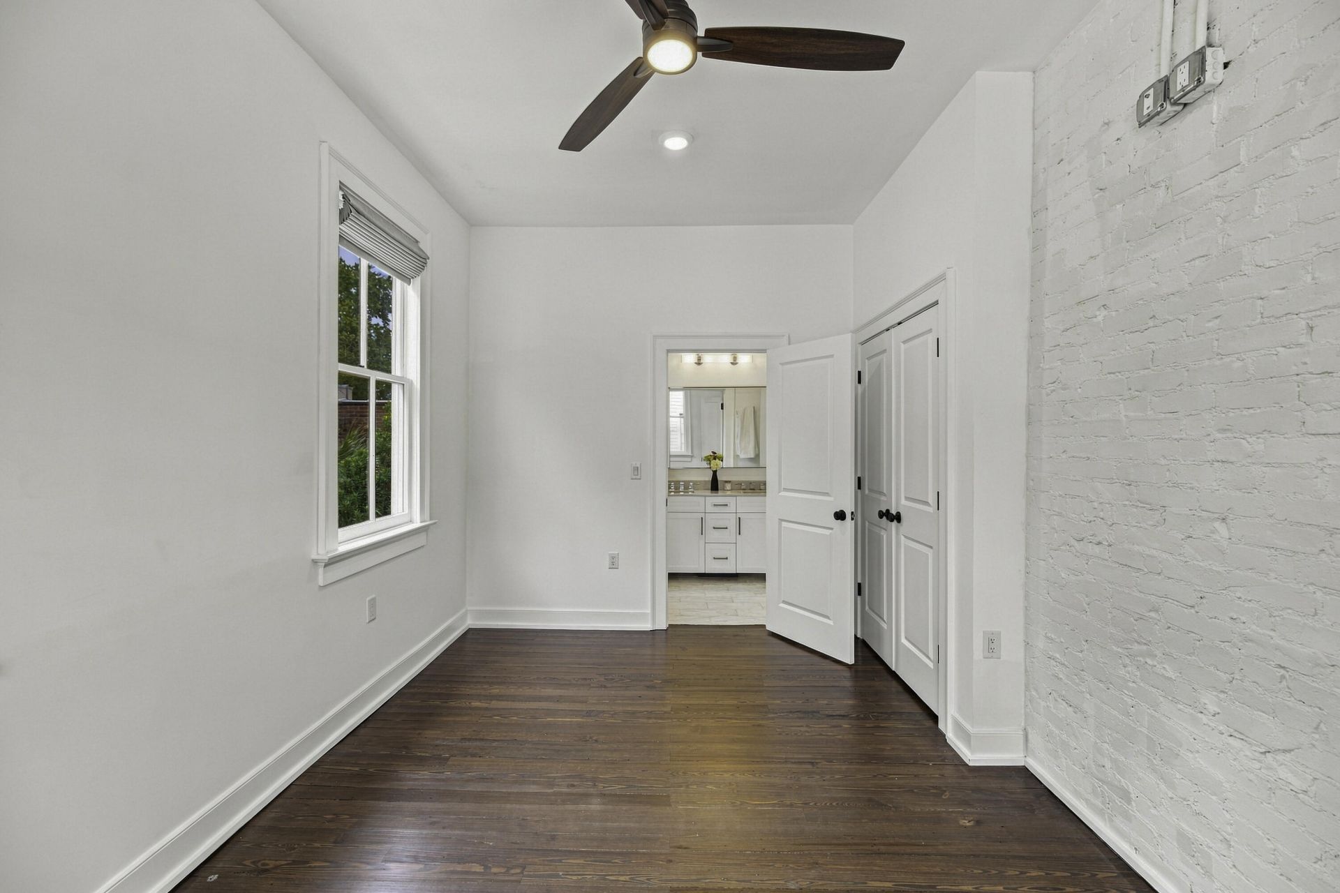 4 Percy Street Photo 32