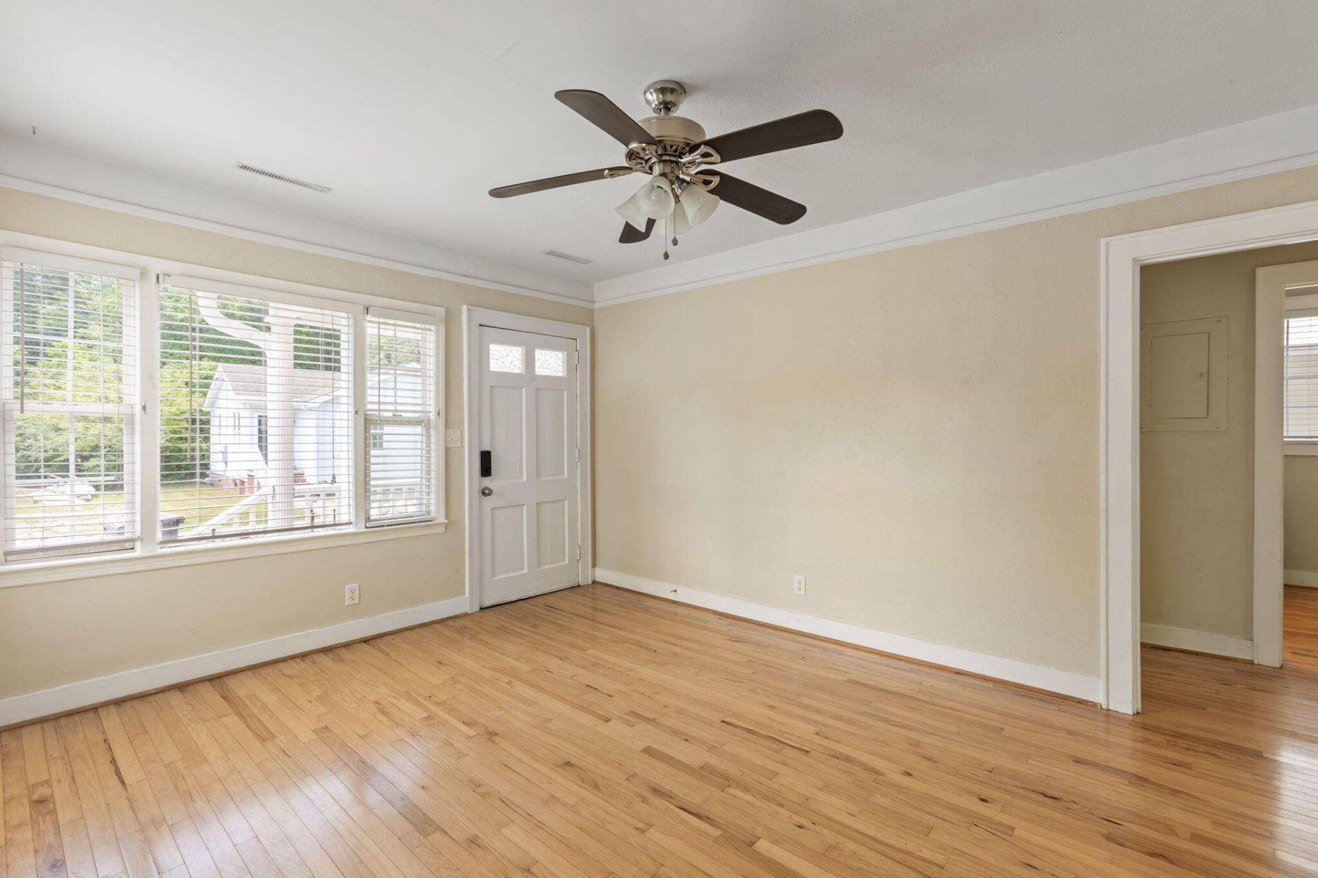 3728 Tim Street Photo 7