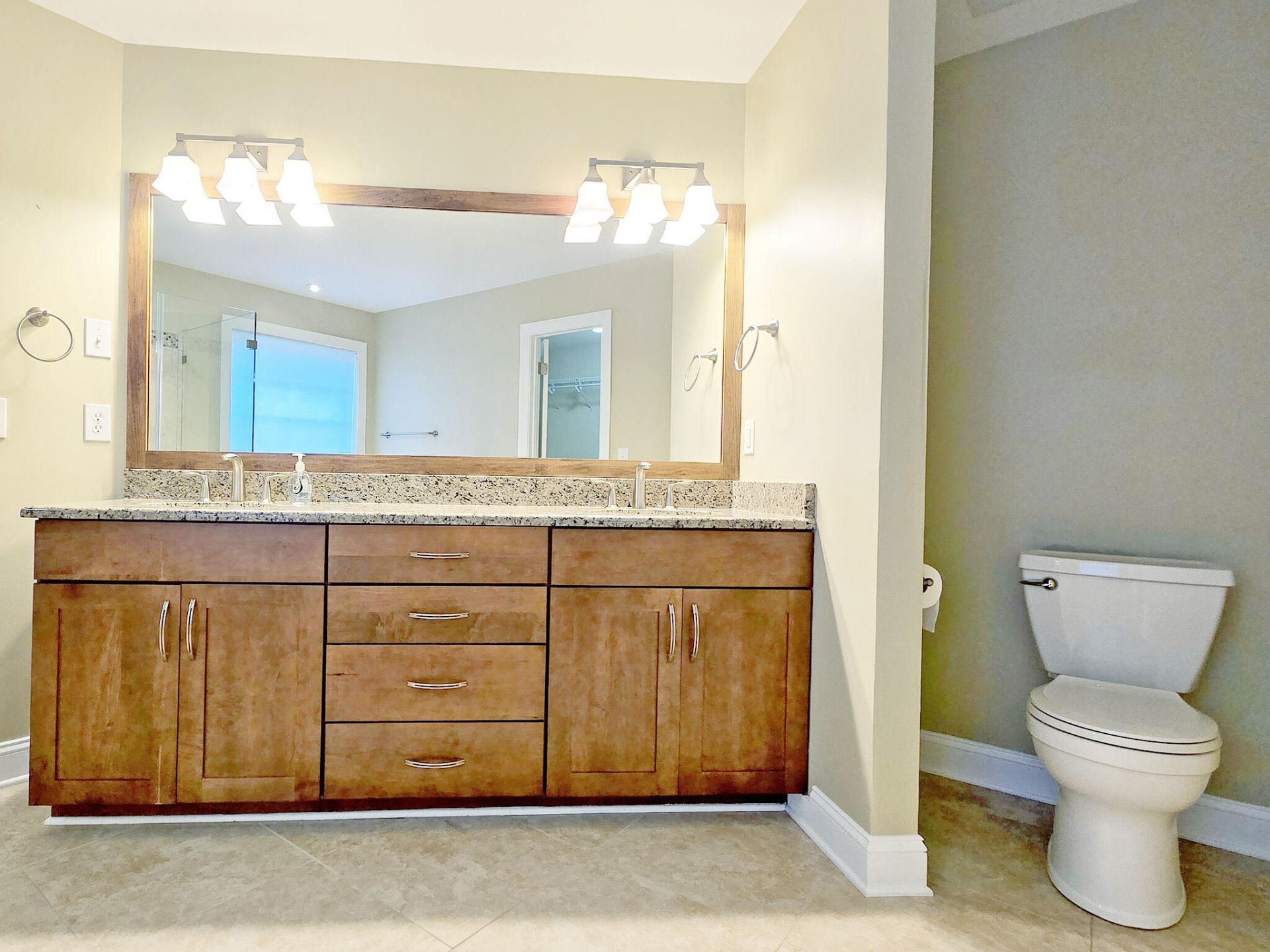 5444 Clairmont Lane Photo 26